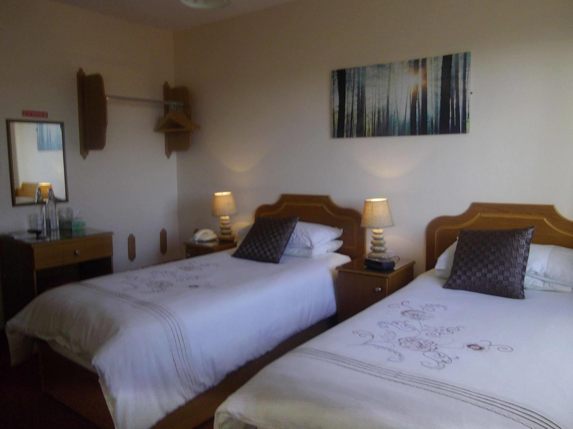 Quay West Ireland Bed & Breakfast Westport Bagian luar foto