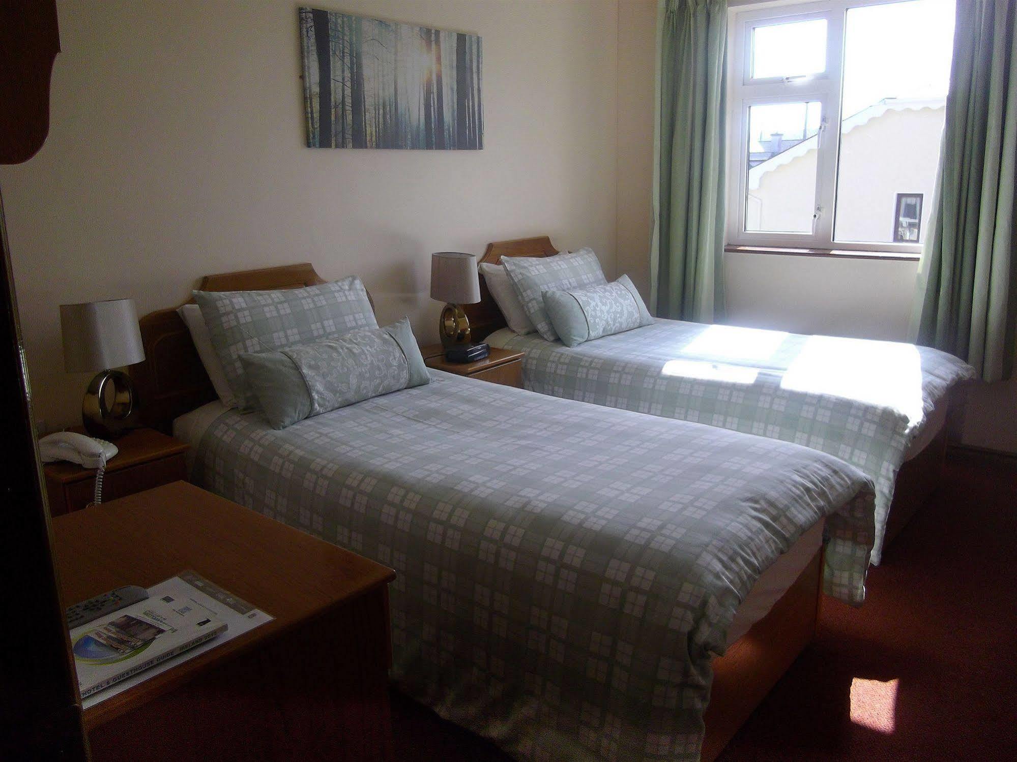 Quay West Ireland Bed & Breakfast Westport Bagian luar foto